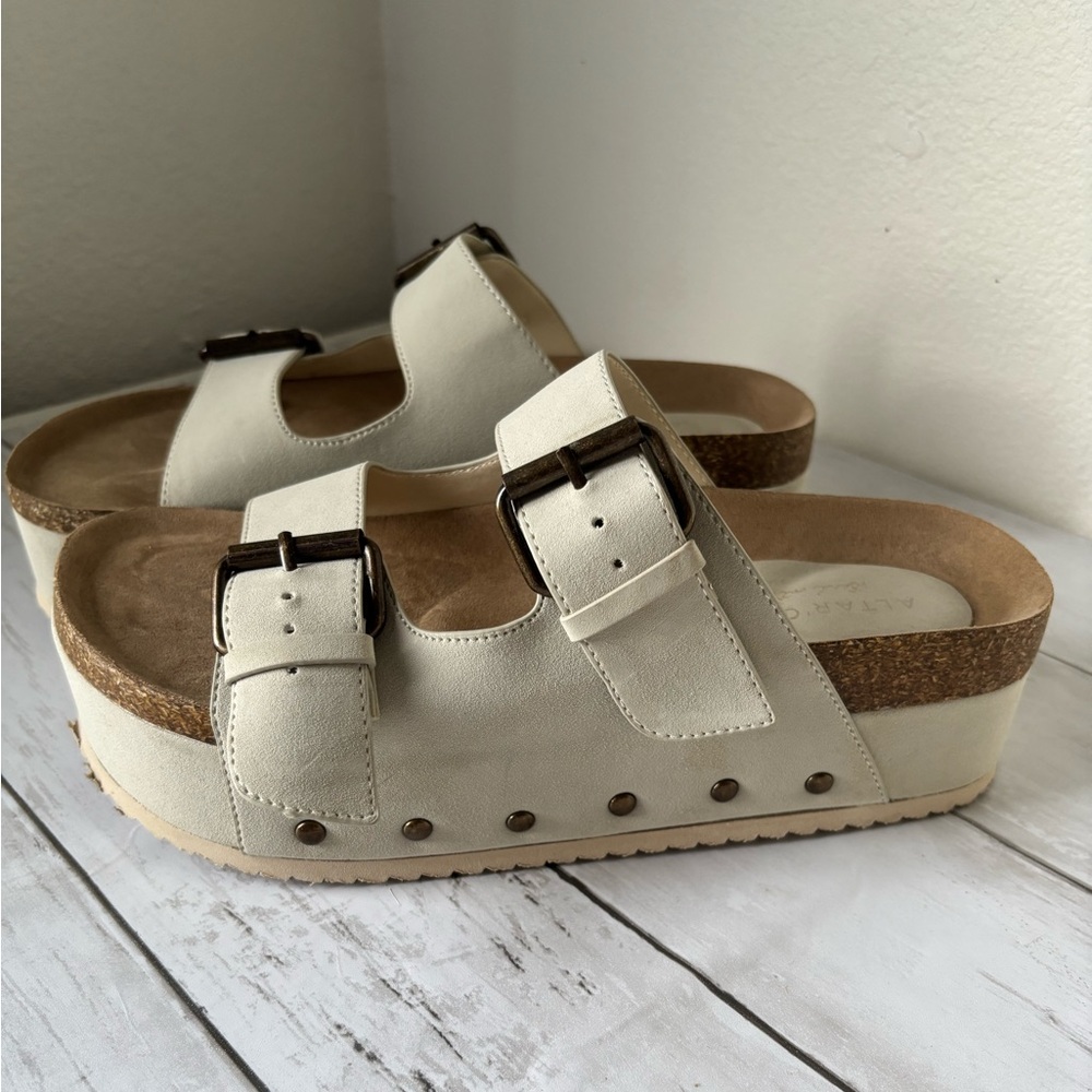 Altar’d State Platform Strappy Sandals- Size 7.5